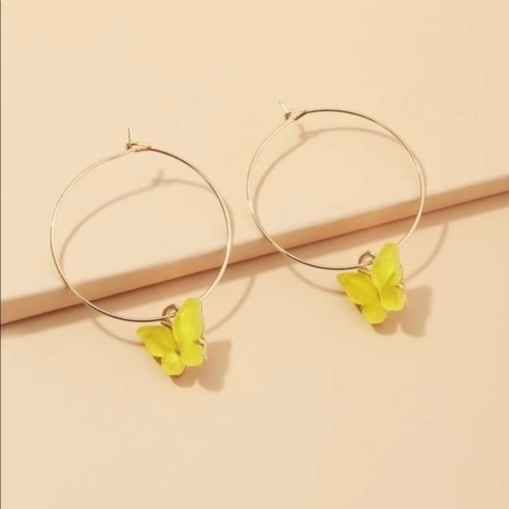 3/$30 💛 Dainty Butterfly Hoop Earrings